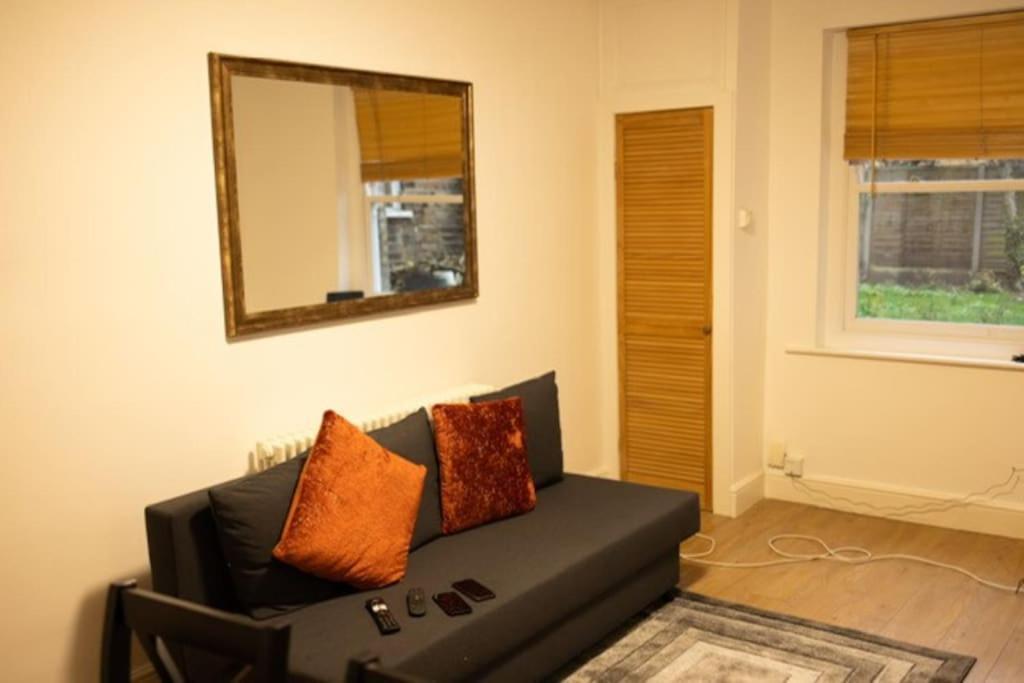 شقة لندن  في Manor Court المظهر الخارجي الصورة